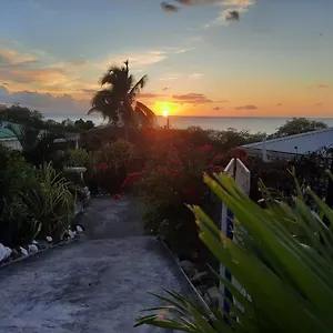 Soleil Couchant Bouillante